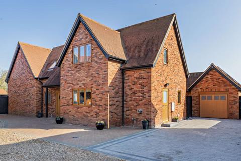 Mill Courtyard, Steeple Morden... 4 bed detached house for sale