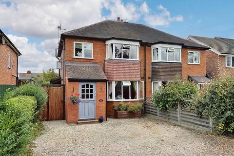 Knights Lane, Tiddington CV37 3 bed semi
