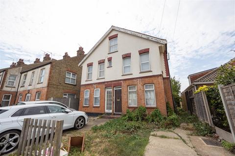 1 bedroom ground floor flat for sale