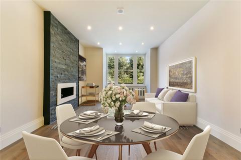 Fulham Palace Road, London, SW6 3 bed flat for sale