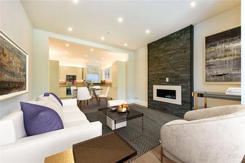 Fulham Palace Road, London, SW6 3 bed flat for sale