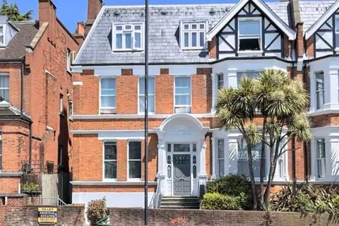 Finchley Road, London, NW3 2 bed apartment for sale