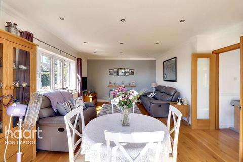 Tranch Road, Pontypool 4 bed detached bungalow for sale