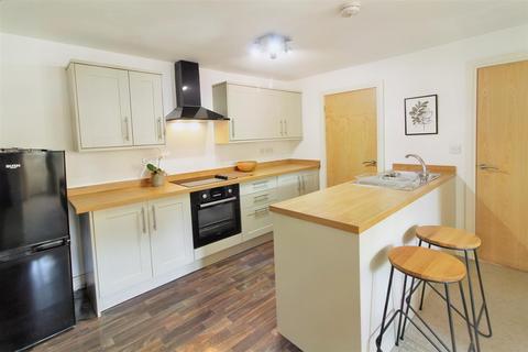 The Park, Kirkburton, Huddersfield 2 bed apartment for sale