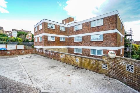 Linton Court, Linton Road, Hastings 2 bed flat for sale