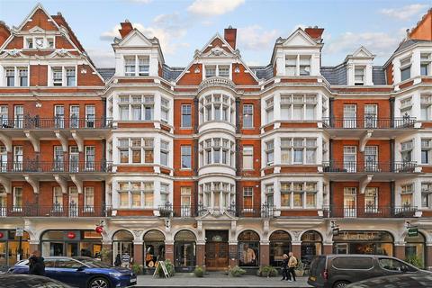 Duke Street, Mayfair, London W1K 3 bed flat for sale