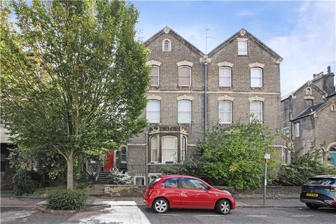 Bateman Street, Cambridge, CB2 2 bed apartment for sale