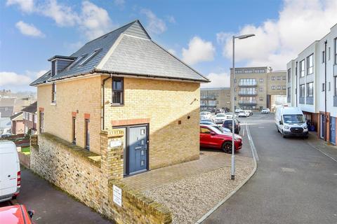 Millers Hill, Ramsgate, Kent 3 bed detached house for sale