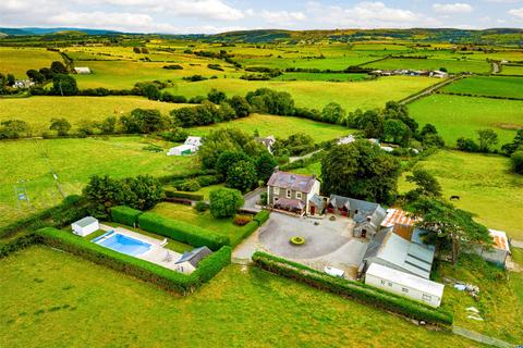 4 bedroom equestrian property for sale