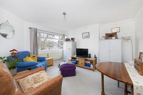 St. Leonards Court, St. Leonards... 2 bed flat for sale