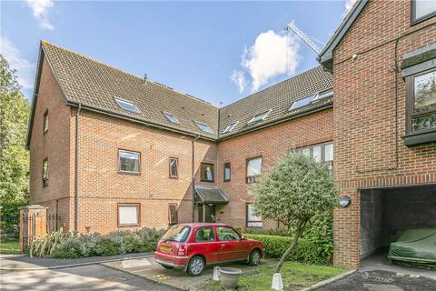 The Oaks, Moormede Crescent... 2 bed apartment for sale