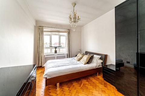Portsea Place, Hyde Park Estate... 1 bed flat for sale
