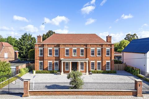 6 bedroom detached house for sale