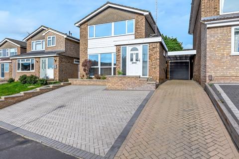 Arnett Way, Rickmansworth, WD3 3 bed detached house for sale