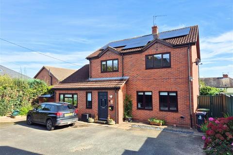 Mayern Close, Leominster... 5 bed detached house for sale