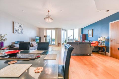 Ensign House, Battersea Reach... 3 bed flat for sale