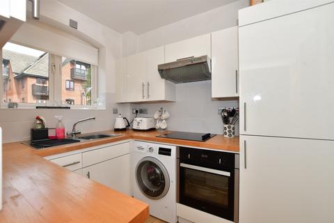 Epping New Road, Buckhurst Hill, Essex 1 bed flat for sale