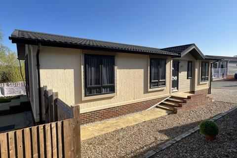 2 bedroom holiday park home for sale