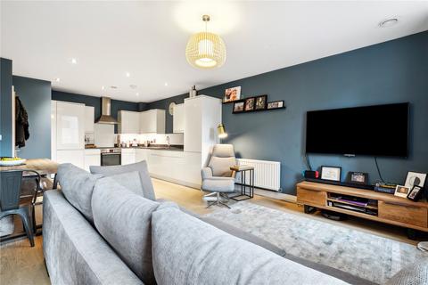 Wandsworth High Street, London, SW18 2 bed apartment for sale