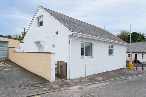 7 Knowe, Mauchline, KA5 5BY 4 bed bungalow for sale