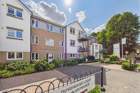 Dovehouse Lodge, Hitchin, SG5 1 bed apartment for sale