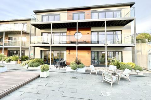 Beach Road, Woolacombe, Devon, EX34 2 bed apartment for sale