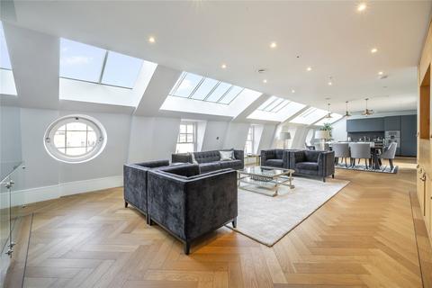 Bedford Street, London 3 bed flat for sale