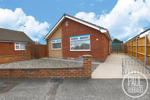 Patterdale Gardens, Oulton Broad, NR32 2 bed detached bungalow for sale