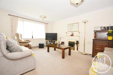 Elmdale Drive, Carlton Colville, NR33 2 bed detached bungalow for sale