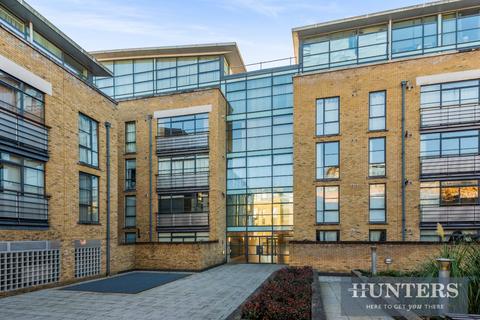 Town Meadow, Brentford, TW8 1 bed apartment for sale