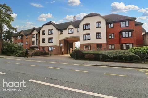 Main Road, Biggin Hill 1 bed apartment for sale