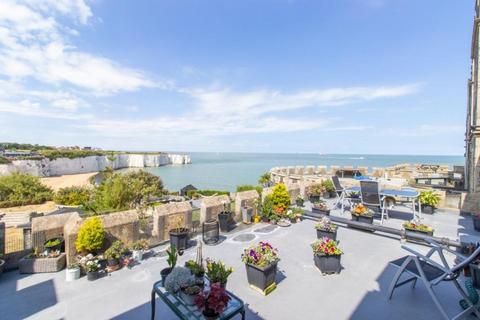 Joss Gap Road, Broadstairs, Kent 1 bed flat for sale