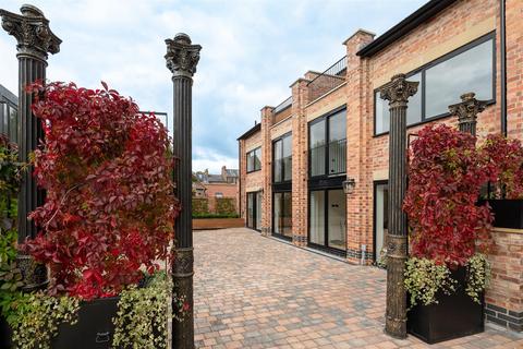 7 Marygate Mews, Bootham, York, YO30 7EN 3 bed townhouse for sale