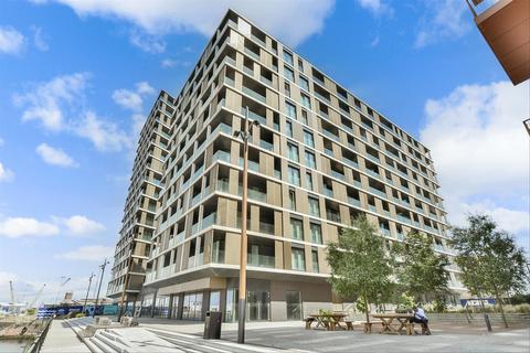 Gillingham Gate Road, Chatham, Kent 2 bed apartment for sale