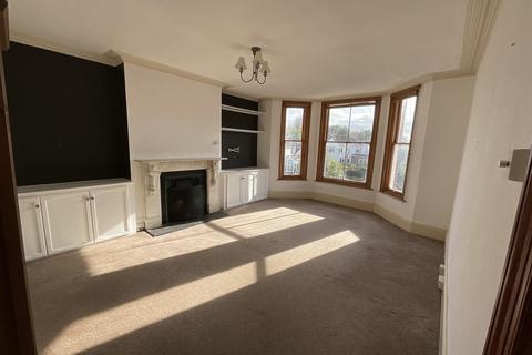 Smoke Lane, Reigate, Surrey 2 bed apartment for sale