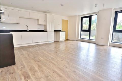 Guildford Road, Woking, Surrey, GU22 2 bed maisonette for sale