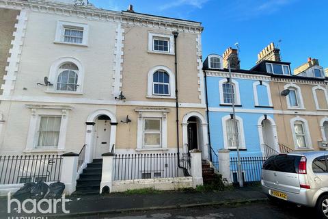 Victoria Street, Harwich 3 bed maisonette for sale