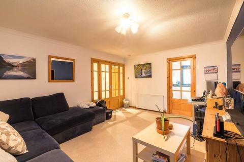 24 Aspen Grove, Westhill, AB32 6QE 2 bed flat for sale