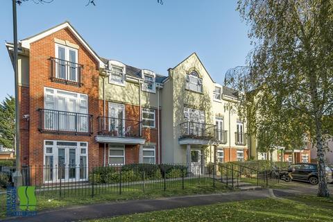 Mayfair Court, Stonegrove, Edgware... 2 bed flat for sale