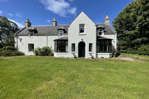 6 bedroom property for sale