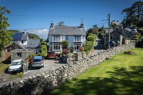 Bryn Gwilym, Llwyngwril LL37 2UZ 4 bed detached house for sale