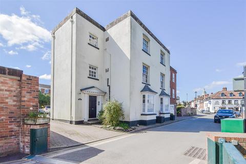 Waterside, Upton upon Severn, Worcester 1 bed apartment for sale