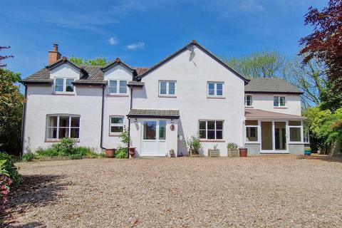 7 bedroom detached house for sale