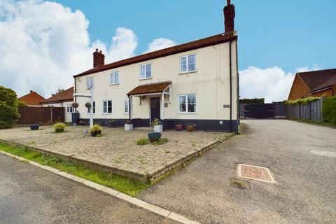 6 bedroom detached house for sale