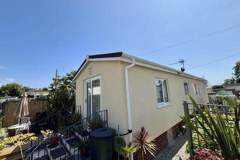 Eastern Green, Penzance, TR18 3BA 2 bed bungalow for sale