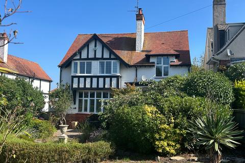 Shardeloes Road, Skegness, PE25 3AA 4 bed detached house for sale