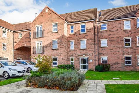 Cloisters Mews, Bridlington, East... 2 bed flat for sale