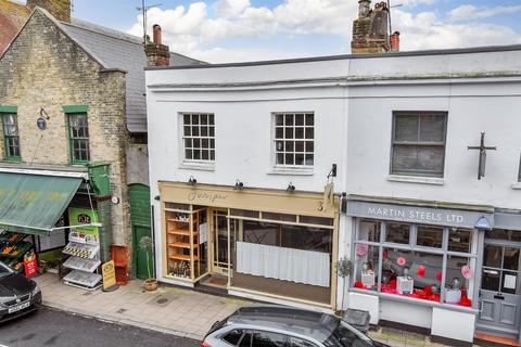 Tarrant Street, Arundel, West Sussex 2 bed ground floor flat for sale