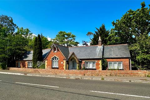 All Saints Road, Lymington... 2 bed bungalow for sale