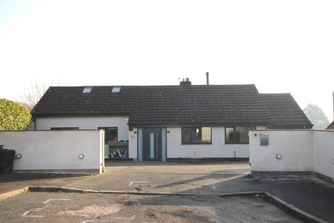 4 bedroom detached bungalow for sale